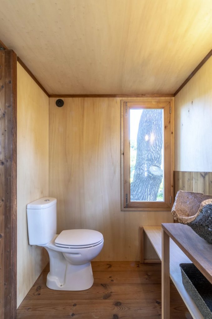 Tiny House Sostenible De Madera Y Sobre Ruedas Para Airbnb 2023